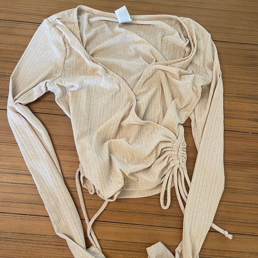 Windsor, long sleeve going out too, cream, size small